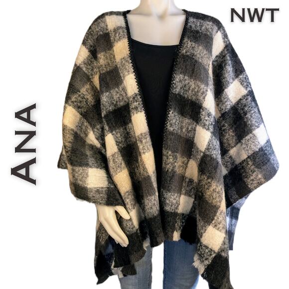 NEW Ana "Black Buffalo" Black Gray White Check Fuzzy Thick Wrap Shawl Cape OS - Picture 1 of 11